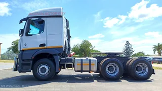 2021 - MERCEDES BENZ 2645 (6X4) ACTROS MP4 SERIES T/T WITH SLEEPER CAB AND HYDRAULIC&#39;S