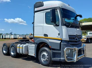 2021 - MERCEDES BENZ 2645 (6X4) ACTROS MP4 SERIES T/T WITH SLEEPER CAB AND HYDRAULIC&#39;S