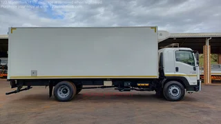 2016 - ISUZU FTR850 (AMT) WITH REFRIGERATED BOX BODY AND THERMOKING COOLING UNIT