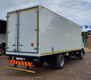 2016 - ISUZU FTR850 (AMT) WITH REFRIGERATED BOX BODY AND THERMOKING COOLING UNIT