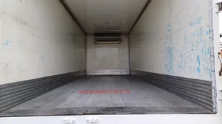 2016 - ISUZU FTR850 (AMT) WITH REFRIGERATED BOX BODY AND THERMOKING COOLING UNIT