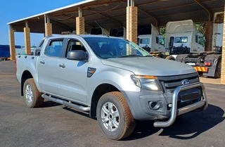 2014 - FORD RANGER 2.2D DOUBLE CAB BAKKIE &#43; TOWBAR