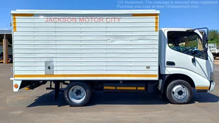 2018 - TOYOTA DYNA 6.150 (MANUAL) WITH VOLUME BODY