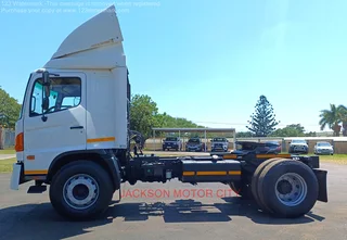 2014 - HINO 500_1726 (4X2) TRUCK TRACTOR WITH AERO KIT