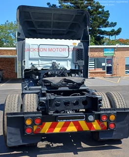 2014 - HINO 500_1726 (4X2) TRUCK TRACTOR WITH AERO KIT