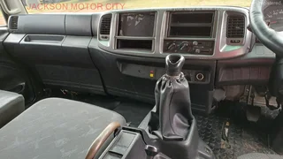 2014 - HINO 500_1726 (4X2) TRUCK TRACTOR WITH AERO KIT