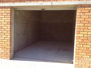 Storage Units To Let When Moving/renovating Or Downsizing Close To Gq&#39;s Airport In Walmer