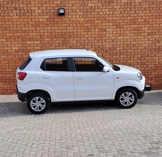 STORAGE UNITS TO LET FOR VEHICLES/FURNITURE/STOCK CLOSE TO GQ&#39;S AIRPORT SHORT TO LONG TERM BASIS