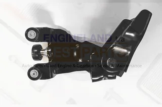 H1 Grand Starex Sliding Door Roller Center Arm Left Side H1 Roller Arm Assy-RR DR CTR,LH