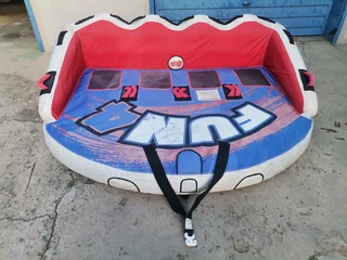 Connelly Fun 4 Towable Tube - 4 Person - Back and Front Towable