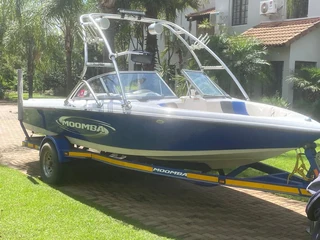 Moomba 20ft Wake/Ski Boat with Powerful Indmar Assault 5.7L EFi Motor