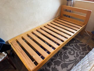 Single Pau Marfim Beds with pine slats