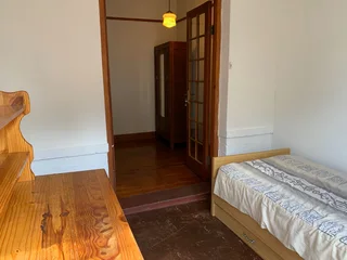 Kamer /  room  to let Brooklyn in privaat huis stap na Tuks