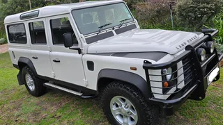 2010 Land Rover Defender Stationwagon