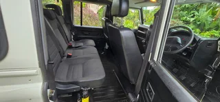 2010 Land Rover Defender Stationwagon