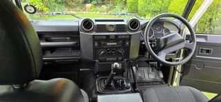 2010 Land Rover Defender Stationwagon