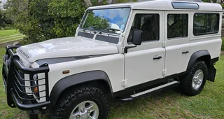 2010 Land Rover Defender Stationwagon