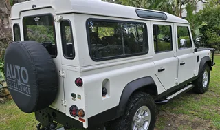 2010 Land Rover Defender Stationwagon
