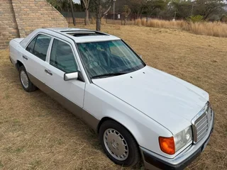 Mercedes W124 300 E - Automatic - 1992