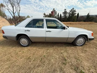 Mercedes W124 300 E - Automatic - 1992