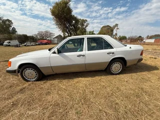Mercedes W124 300 E - Automatic - 1992