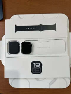 Apple Watch Series 10 - 46mm, Jet Black Gps, Space Black Sports Band + Extra 3 Sports Bands.