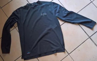 Assorted hiking/mountaineering clothing