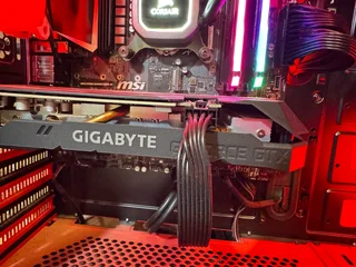 PC performance parts; MSI Z390M MB, i5 9600K, GTX 1660 Super OC, 16 GB DDR4 3200, 500GB SSD, 2TB HD