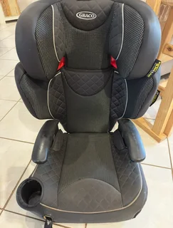Graco Affix Child Car Seat/Booster group 2/3 &#43; additional booster seat