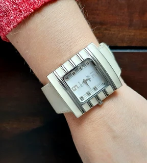 Ladies square fashion watch- cream, silver