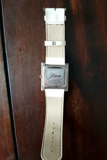 Ladies square fashion watch- cream, silver