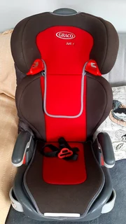 GRACO Junior Maxi Car Seat - 2 in 1 with booster seat