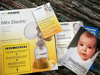 Medela Mini electric breast pump set- NEW