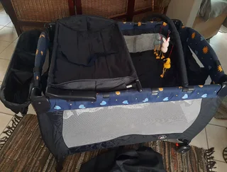 Baby campcot with bassinet