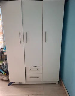 Kitchen  Unit & Wardrobe