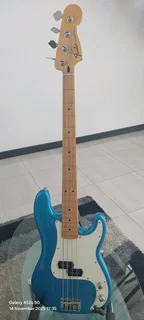 FENDER Precision Bass made in Mexico