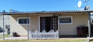 Accomodation 1-bedroom flatlet Available immediately