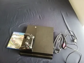 Play station 4 (PS4)