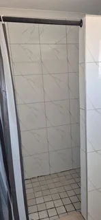 Furnished room to let in Table View