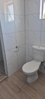 Furnished room to let in Table View