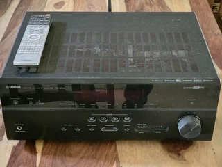 Yamaha HTR-6068 Receiver