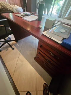 Office table