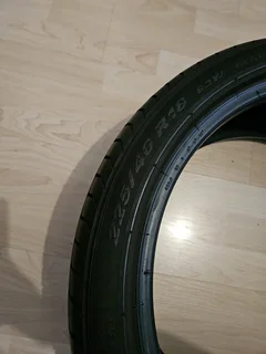 Used Pirelli Tyre 225/40 R18