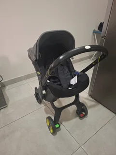 Baby 2 in 1 carseat/pram