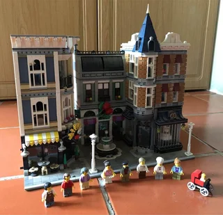 Lego Creator Expert Assembly Square 10255