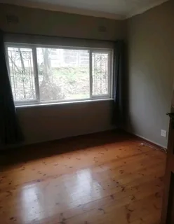 3 bedroom House for rent in Umbilo. Shared property with 2 other outbuildings .