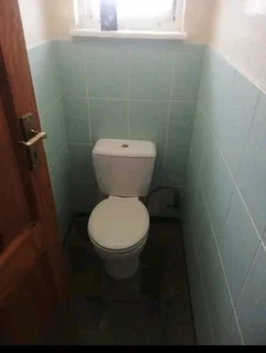 3 bedroom House for rent in Umbilo. Shared property with 2 other outbuildings .