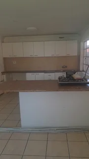 Granny flat for rent: 2401 Albertina Sisulu Rd, Florida, Roodepoort