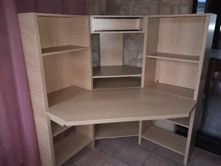 Absolute Bargain - Huge Computer Work station desk.reduced price now R650