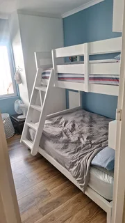 Bunk bed (single &amp; double)